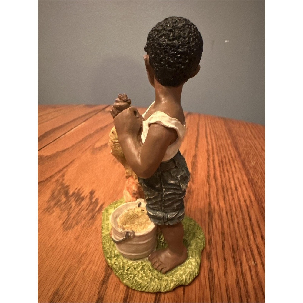 Vantage Point Fishing Boy Figurine 1994 Multicolor Excellent Black Americana - Picture 3 of 7